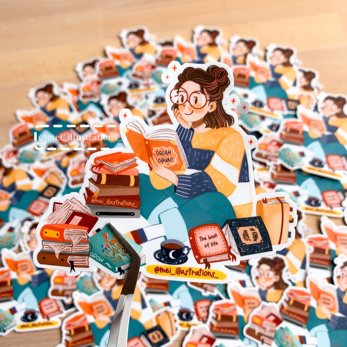 Bookworm 02 die cut sticker