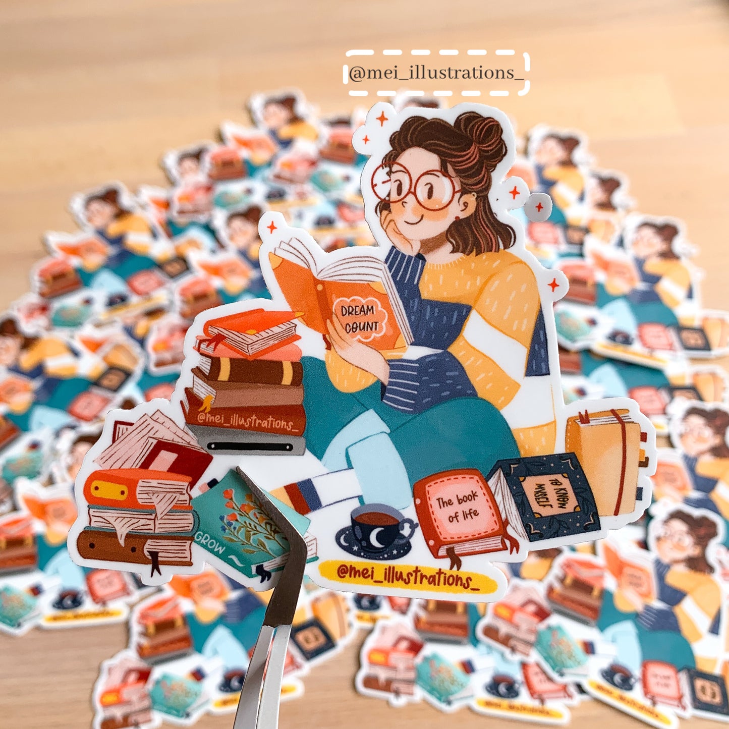 Bookworm 02 die cut sticker
